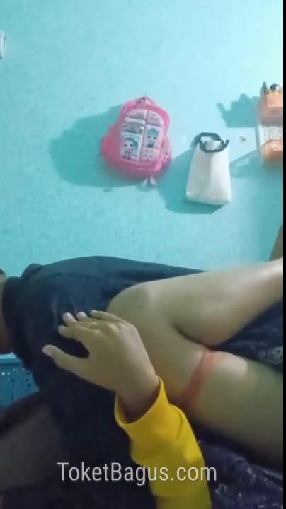 03:03 48 Parah nih kakak adek ngewe saat rumah sepi oq5g27ht7m6s